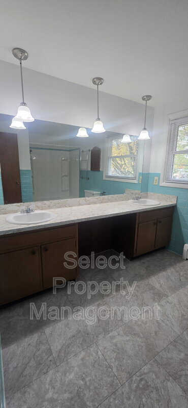 Building Photo - 1508 Green Rd