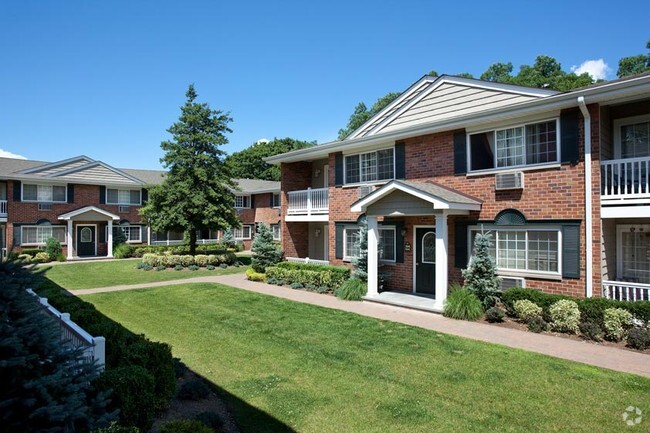 Building Photo - Fairfield Suburbia Gardens