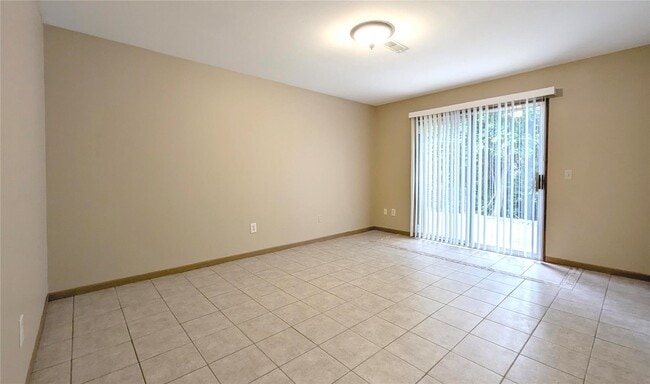 Building Photo - 332 Spencer Pl