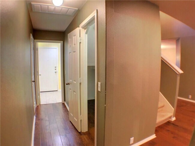Building Photo - 2308 Paradise Ridge Dr