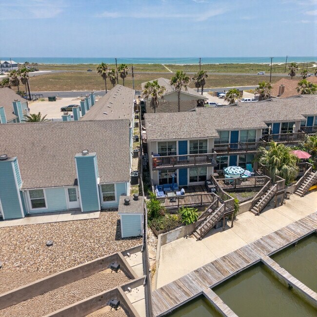 Building Photo - 15209 Leeward Dr