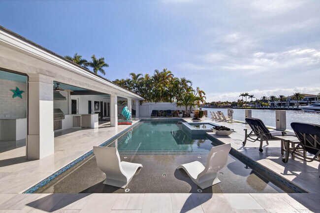 Building Photo - 3109 NE 42nd Ct