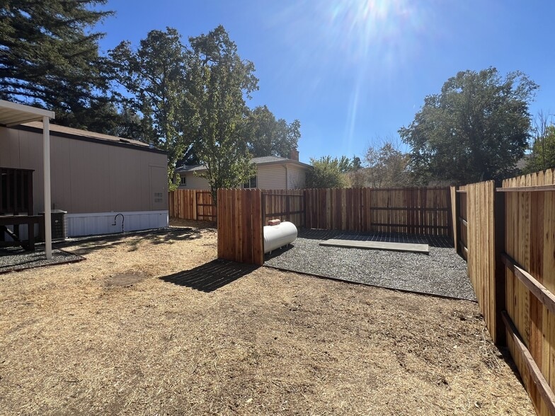 Building Photo - 8183 Wachtel Way