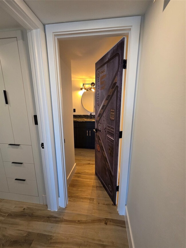 Building Photo - 5550 N Ocean Dr