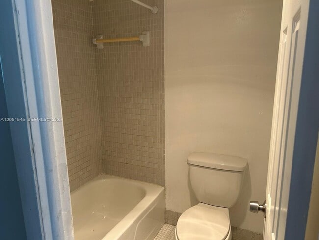 Building Photo - 6100 S Falls Cir Dr