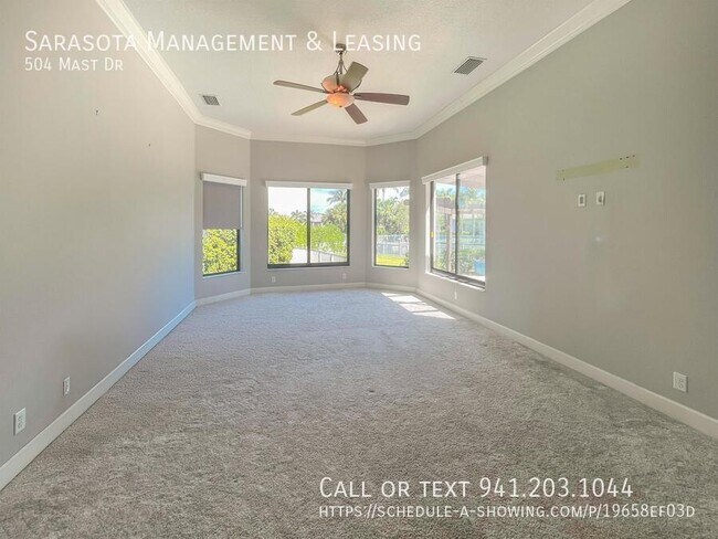 Building Photo - 504 Mast Dr