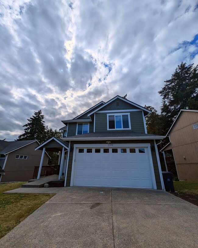 Building Photo - Stylish & Convenient Living - Bremerton 4 ...