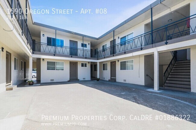 Building Photo - 1590 Oregon St