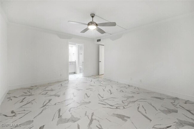 Building Photo - 222 Harbour Dr