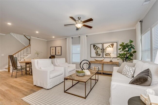 Building Photo - 105 Essence Dr