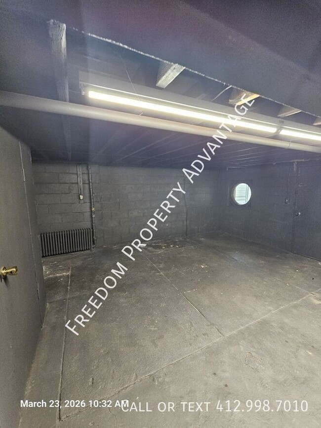 Building Photo - 1920 Idaho St