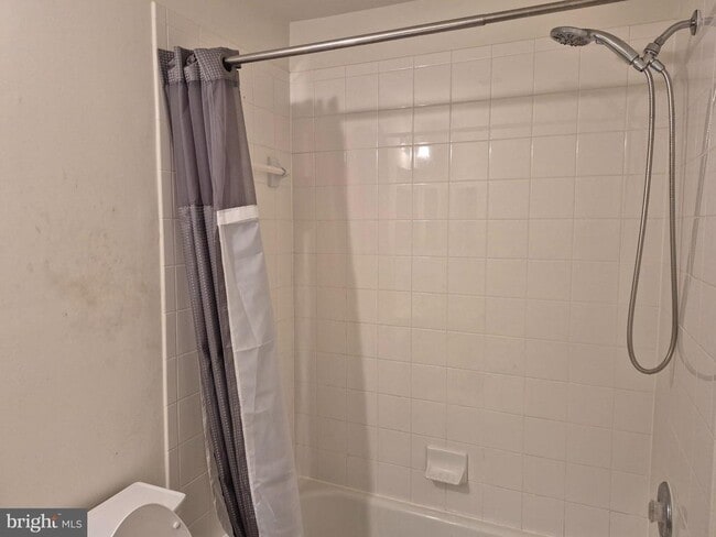 Building Photo - 11701 Fair Oaks Way
