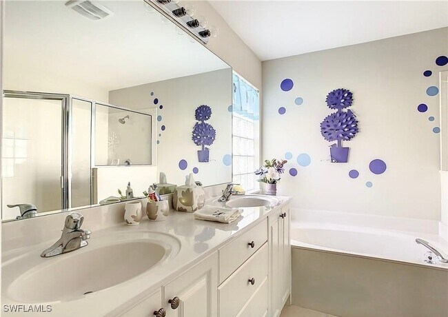 Building Photo - 2025 Painted Palm Dr