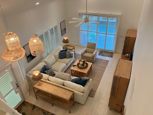 Building Photo - 333 Pelican Way