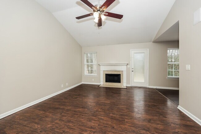 Building Photo - 2013 St Andrews Dr