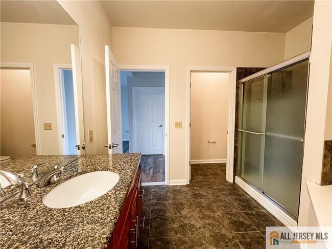 Building Photo - 105 Regency Pl