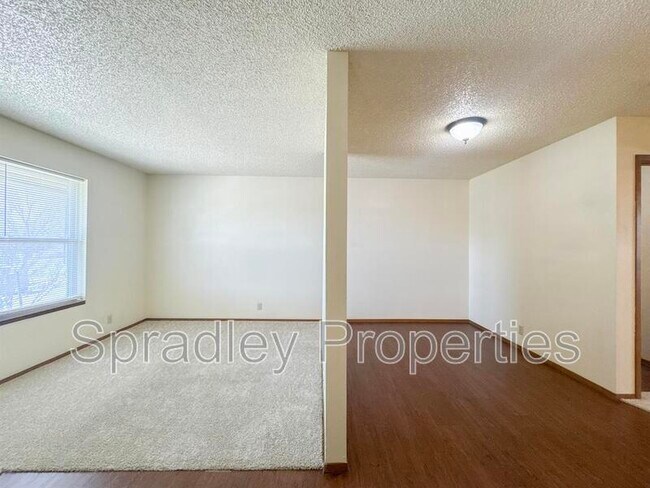 Building Photo - 120 W Main St