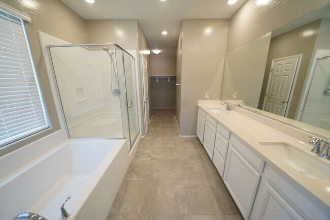 Building Photo - 8507 Insignia Ave