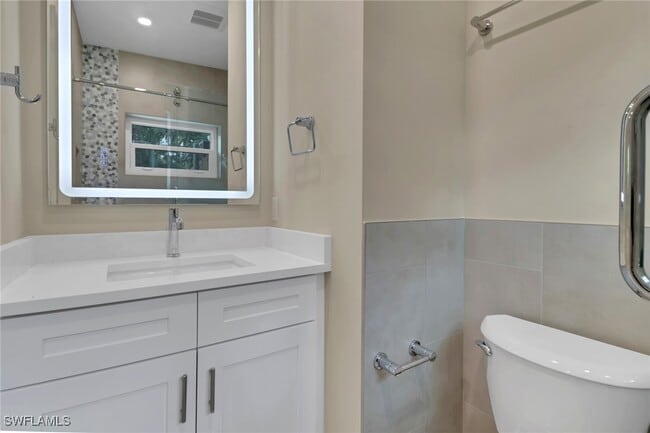 Building Photo - 5150 Sand Dollar Ln