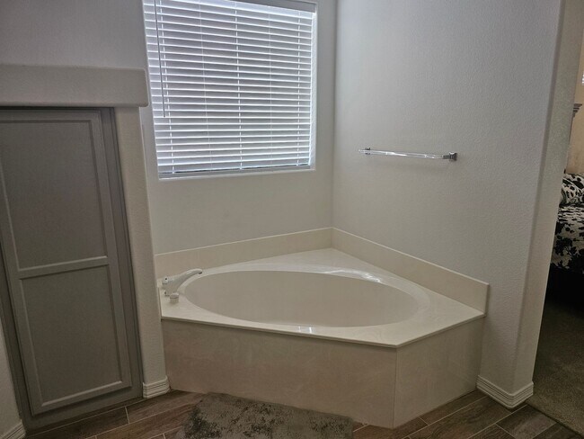 Building Photo - Unfurnished Long Term - Photos Coming Soon