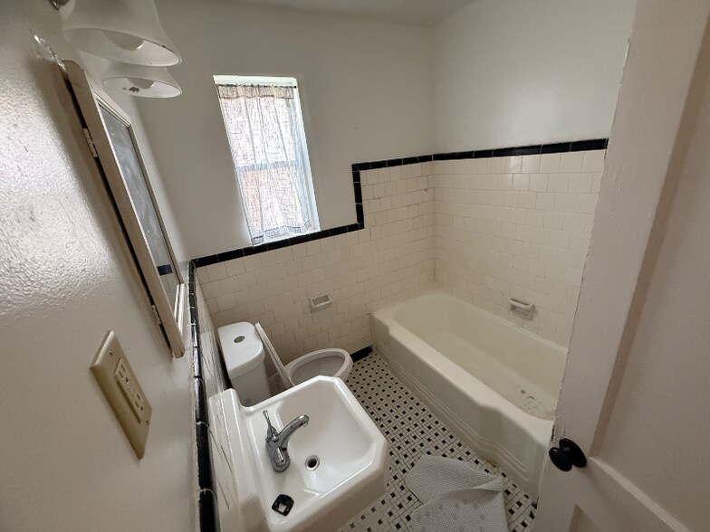 Building Photo - 3422 Norman Bridge Rd