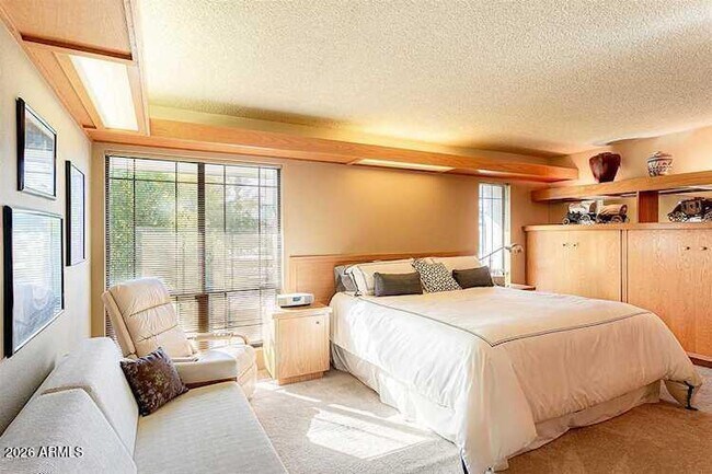 Building Photo - 5225 N 24th St