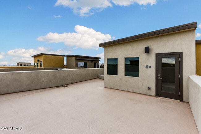 Building Photo - 7440 E Via De Luna Dr