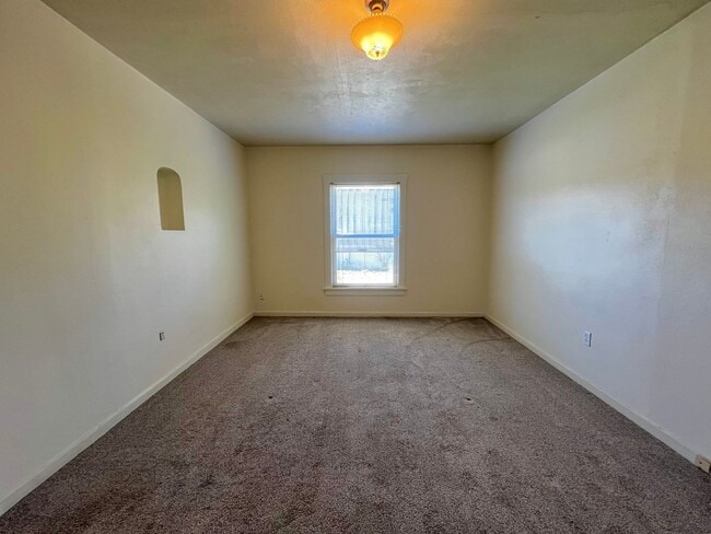 Building Photo - Non-Refundable & Security Deposit Total: $...