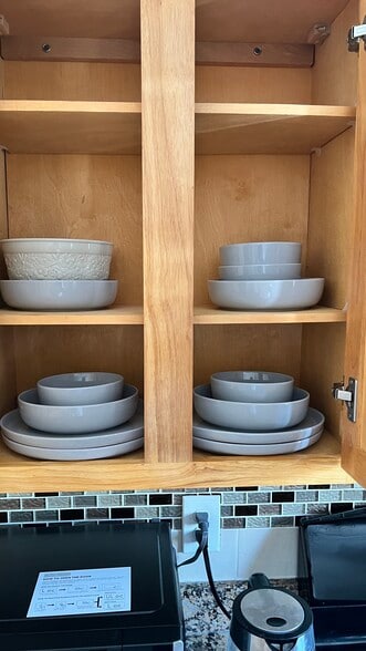 Building Photo - 88 Harper Ave