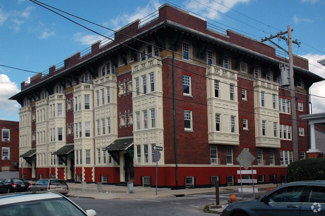 Building Photo - The Lawson Residences at Von Louhr