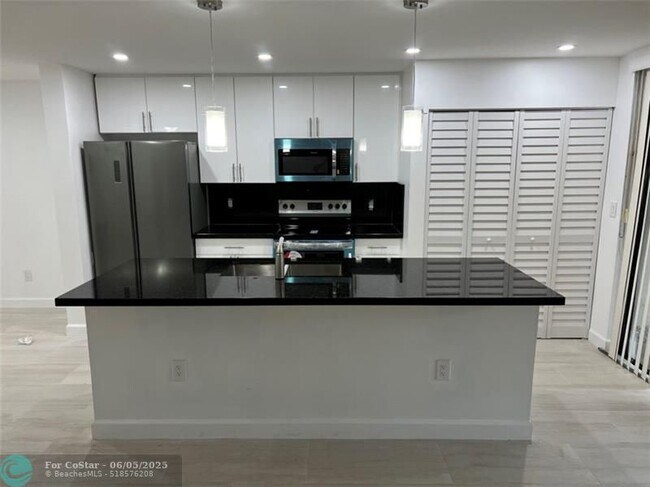 Primary Photo - 13370 SW 91st Terrace