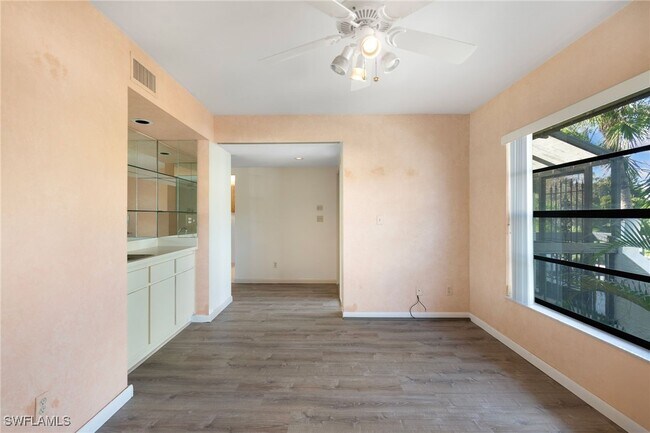 Building Photo - 1814 Kings Lake Blvd