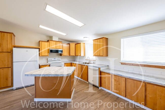 Building Photo - Peaceful Rural Living in Newly Remodeled 3...