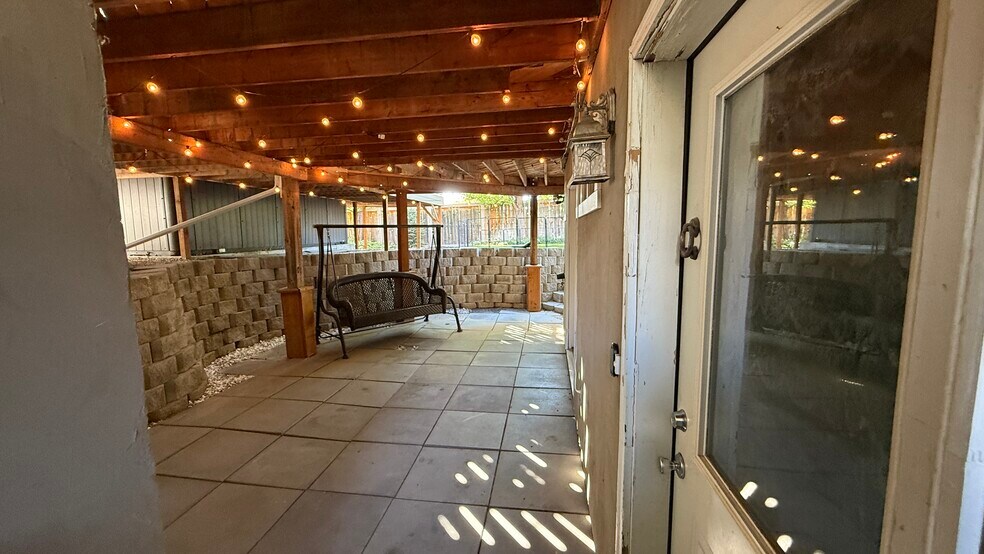 Building Photo - 3915 Timpview Dr