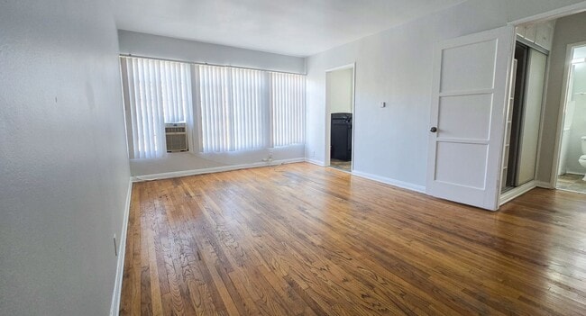 Interior Photo - 478 Landfair Ave