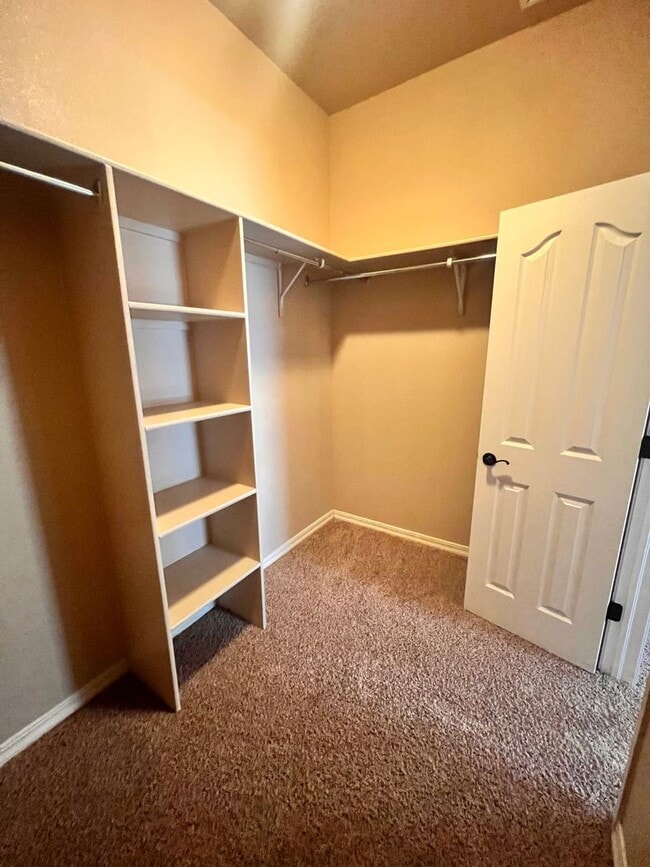 Building Photo - GORGEOUS EASTSIDE HOME OPEN HOUSE FRIDAY 0...