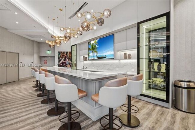 Building Photo - 333 Las Olas Way