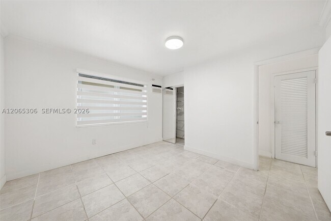 Building Photo - 7434 Harding Ave