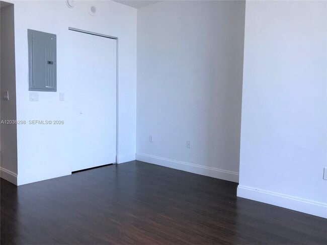 Building Photo - 185 SW 7th St