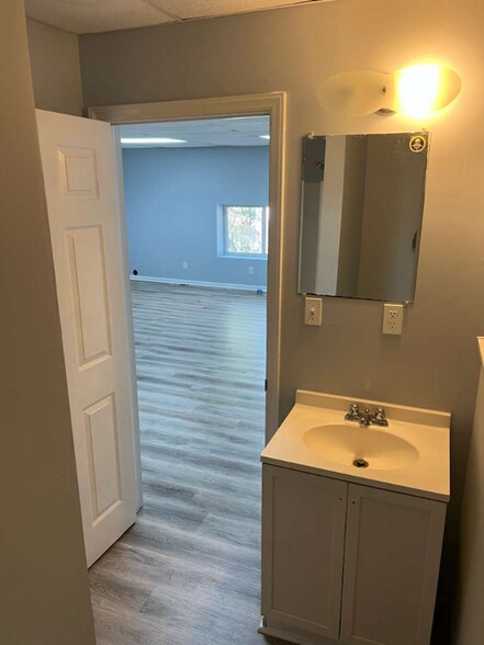 Building Photo - 3926 Wesley St