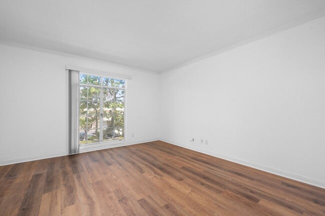 Building Photo - Updated Versailles Condo in Newport Beach