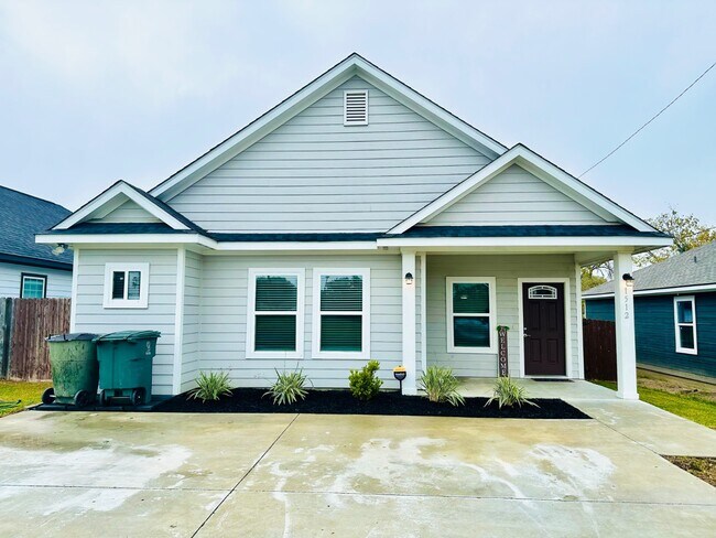 Building Photo - 1512 Dansby St