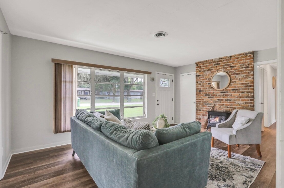 Building Photo - 108 Dellwood Ave