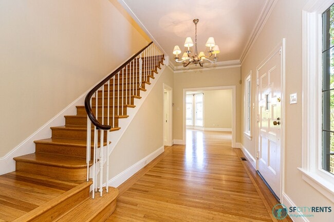 Building Photo - Pacific Heights: Remodeled Single Family H...