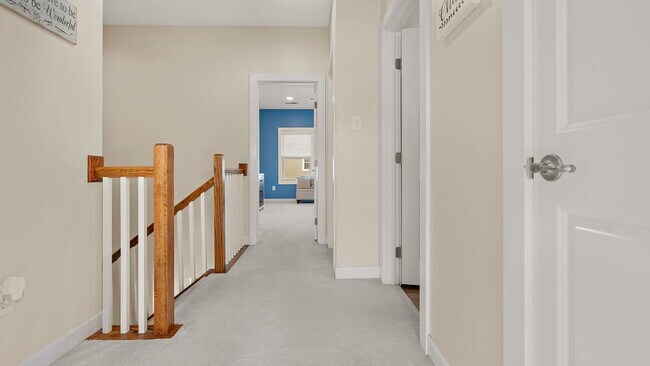 Building Photo - 337 Osona Ln