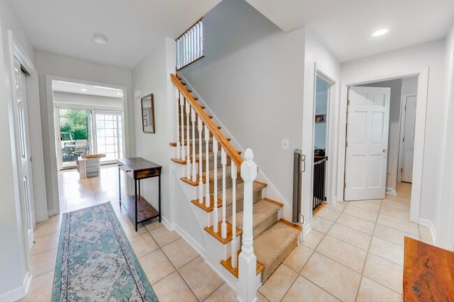 Building Photo - 21301 N Woodland Ave