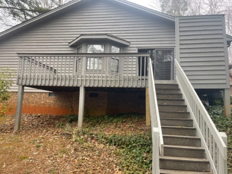 Building Photo - 484 Lazywood Ln