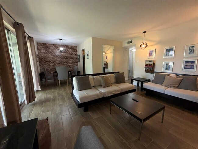 Building Photo - 4807 S Texas Ave