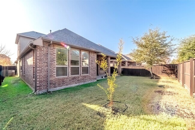 Building Photo - 6808 Badlands Dr