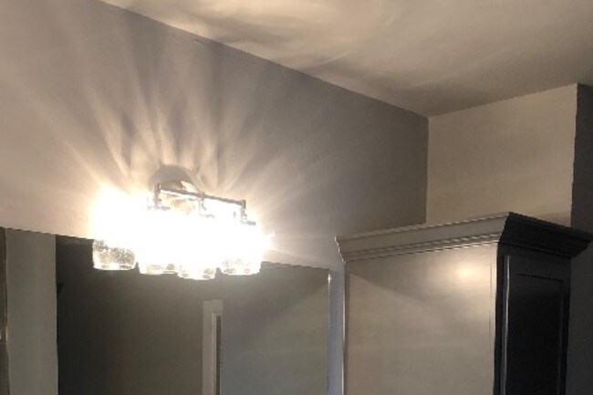 Building Photo - 12037 Ashford Dr